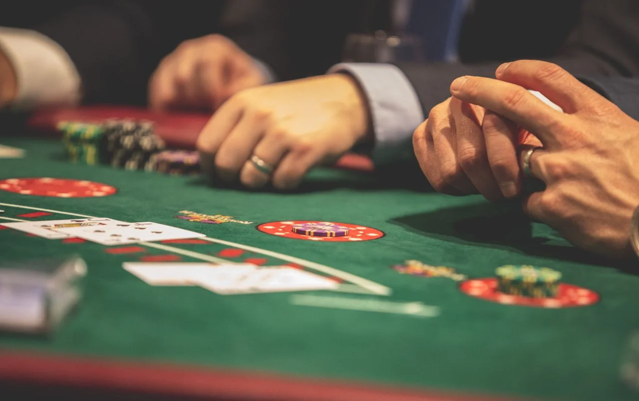 Lựa chọn sảnh Live Casino qua chất lượng truyền tải thực tế